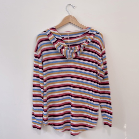 SO Women’s Tops sweater with hoodie size large - Picture 5 of 9